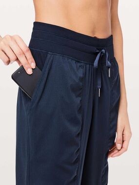 Lululemon dance studio joggers